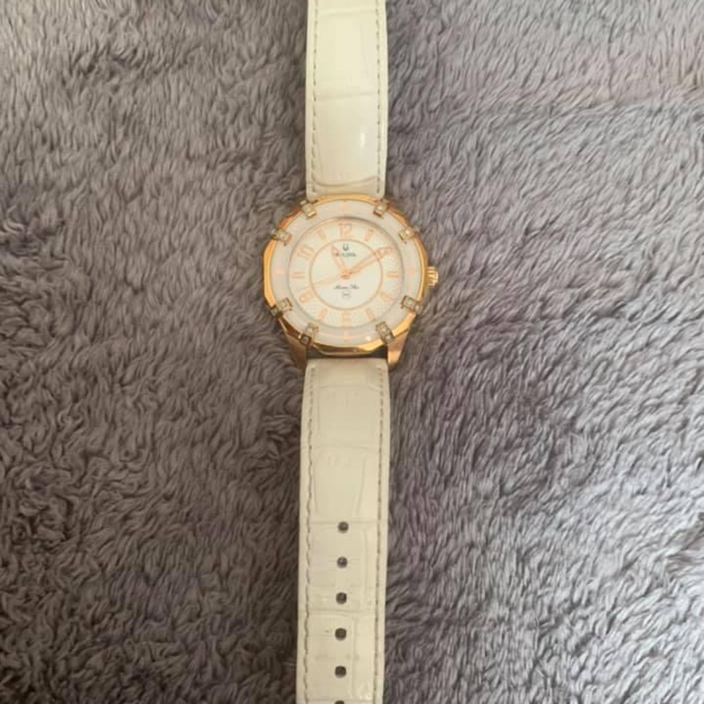 Bulova Watch - Picture 4 of 5